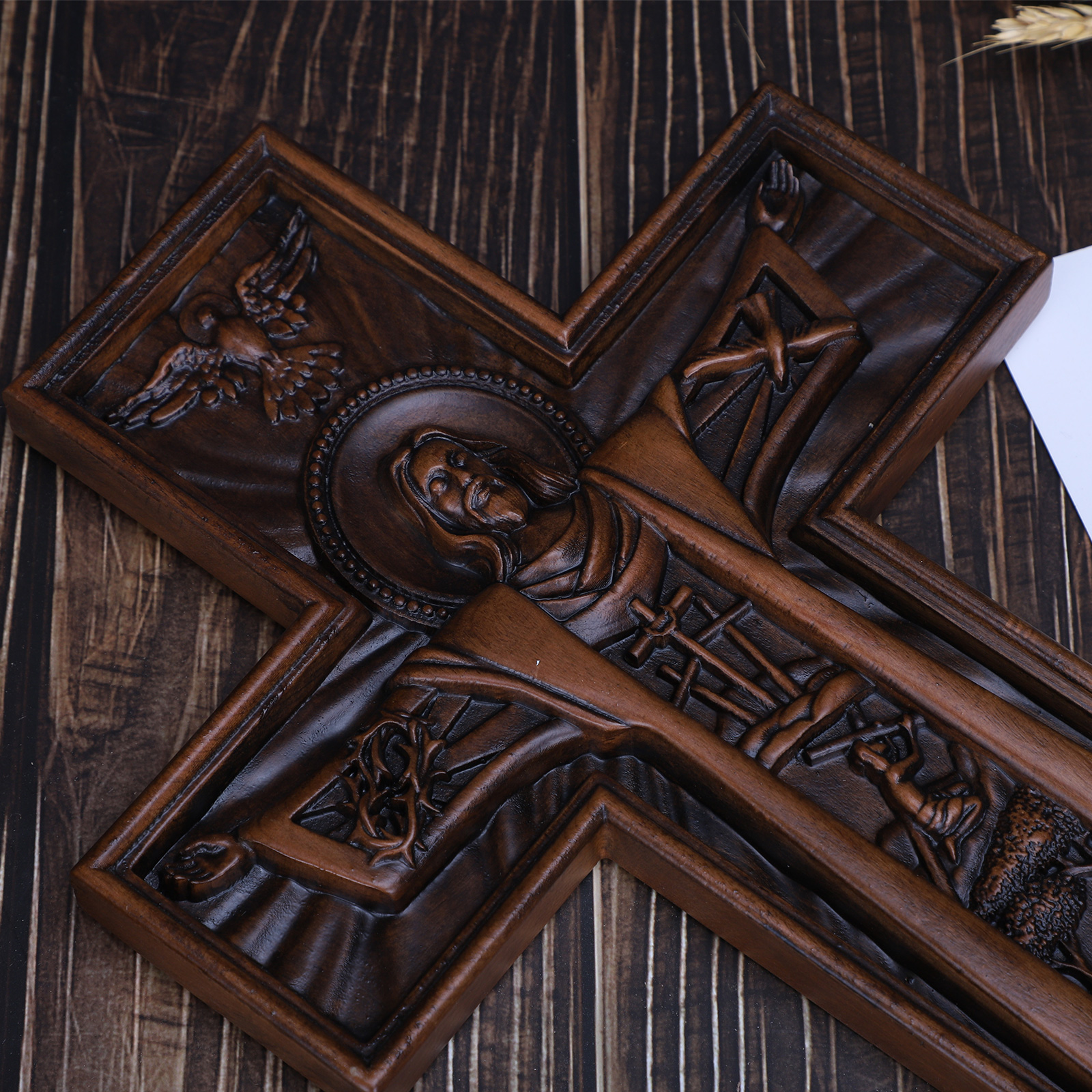 Symbol of Redemption: Exquisite Crucifix of Jesus' Passion, a Profound Symbol of the Power of Faith - 图片 5